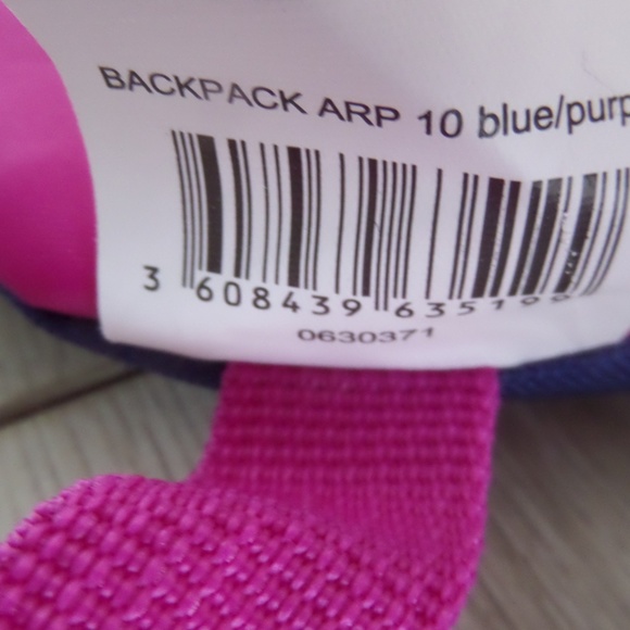 backpack - Picture 4 of 7